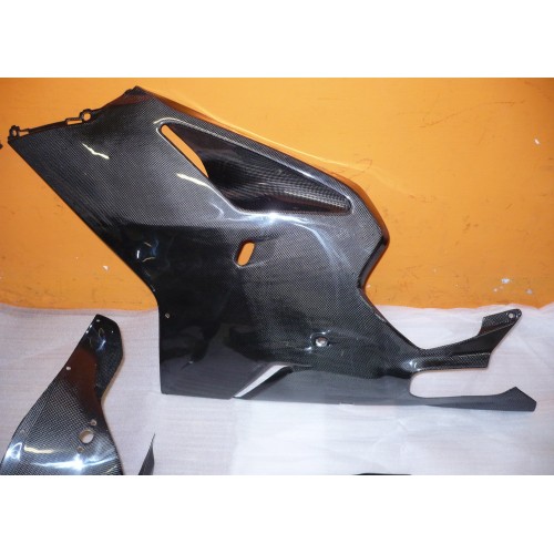 CARENA COMPLETA STRADALE IN CARBONIO PER APRILIA RSV 1000 2004 - 2005